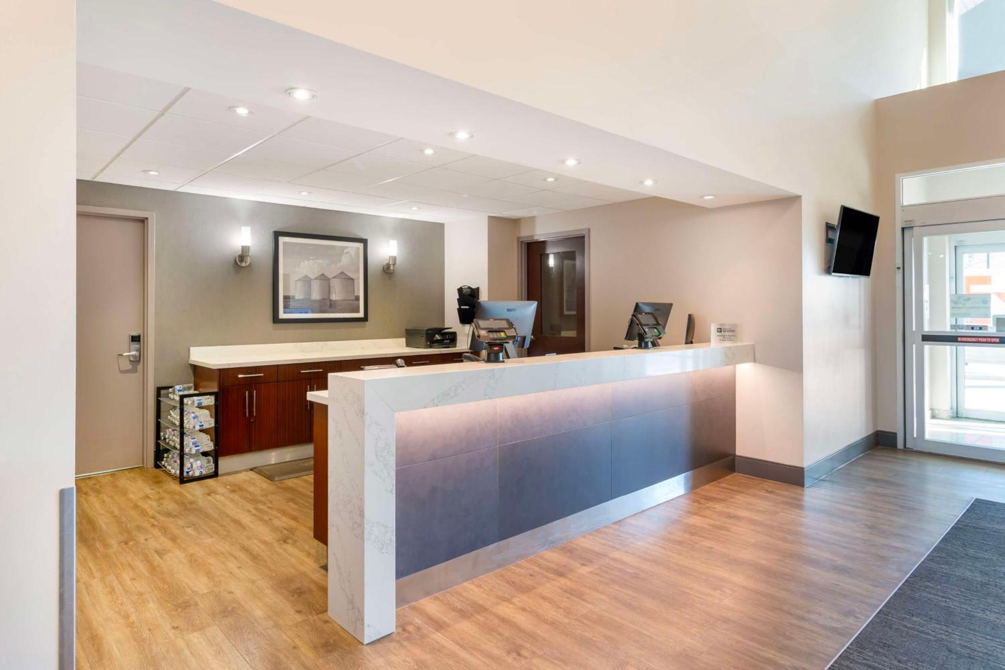 Best Western Plus Brandon Inn Dış mekan fotoğraf